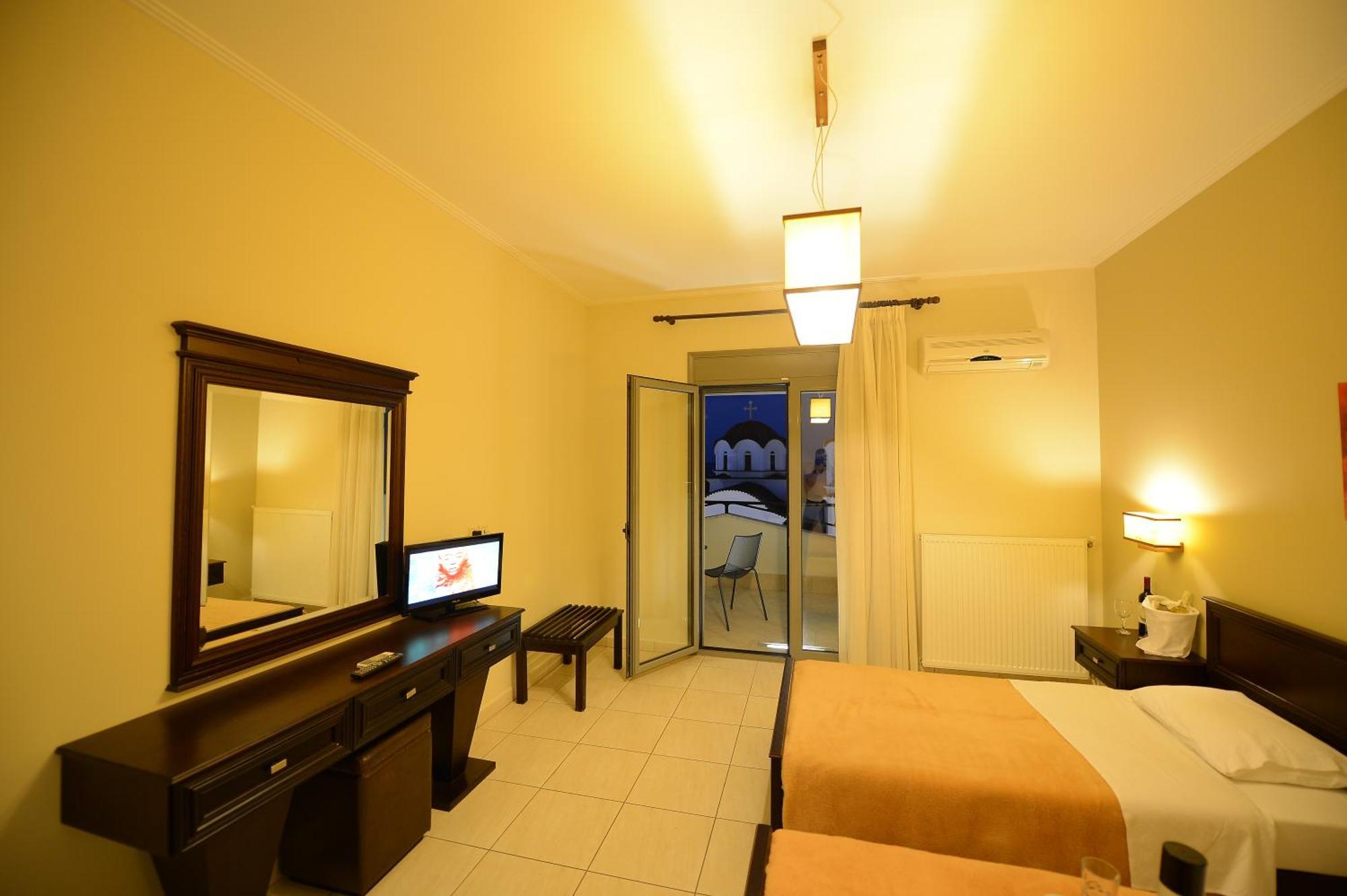 Central Hotel Paralía Dış mekan fotoğraf