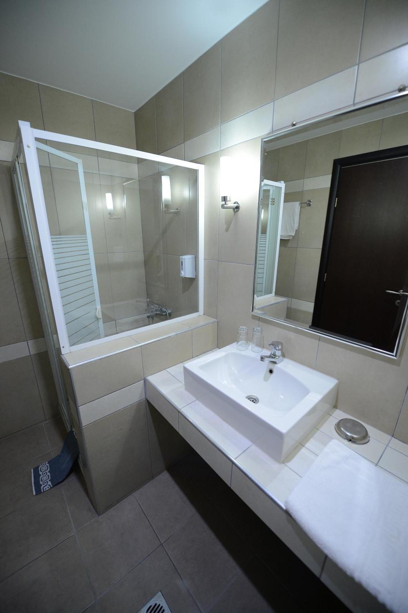 Central Hotel Paralía Dış mekan fotoğraf